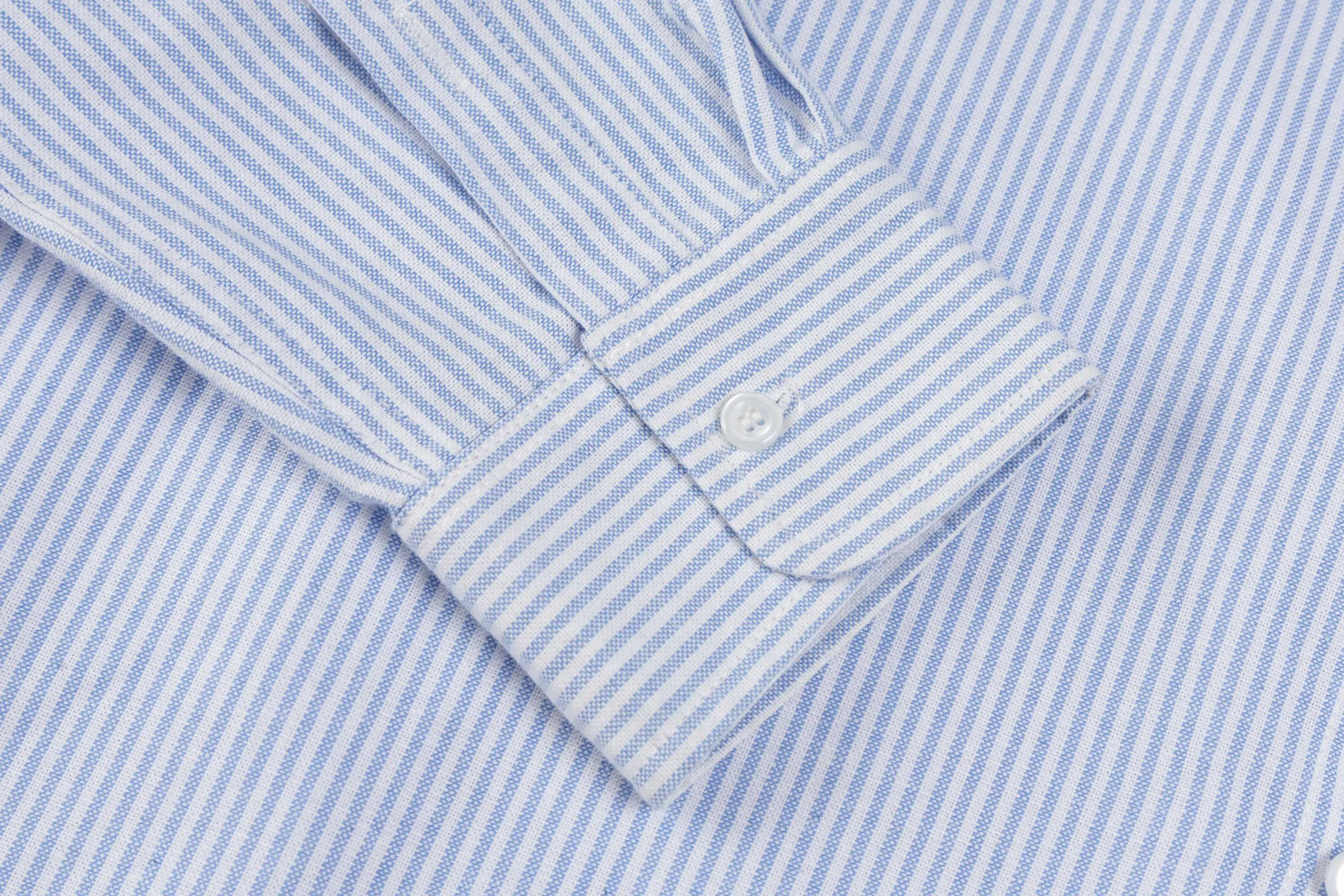P230 model number SL294 Ralph Laure small label color block embroidered shirt. Same style for men and women. The details of the official website are the same. Full set of packaging. Complete three labels. Moisture-proof paper. Different market currency. Compare at will. The fabric adopts custom-dyed and ultra-high washed tie-dye process. Complex workmanship. Non-original pure cotton Oxford fabric material. Garment washed. Skin-friendly and comfortable. Classic and versatile. Suitable for business and leisure. Collar buttons. Different currencies. All fabric accessories are original. Precise and high-quality jacquard craftsmanship makes the fabrics integrated into one body. The upper body is soft and comfortable, extremely delicate, and the hand feels solid, smooth and soft. The fabric has the characteristics of being wrinkle-free and has an invincible hand feel. Perfect details. Size: S-XL